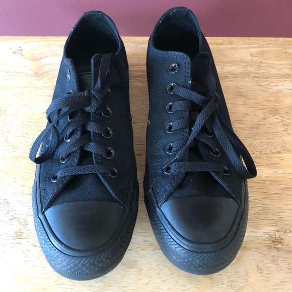 Converse All Star Chuck Taylor Low Top Sneakers - Picture 1 of 7